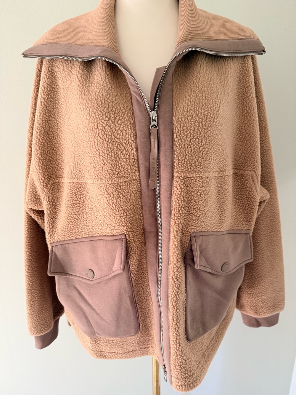 Varley Eleanor Patch Pocket Fleece Jacket Chanterelle Size M Oversized